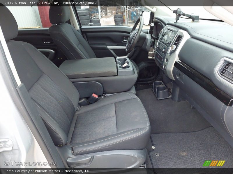 Brilliant Silver / Black 2017 Nissan Titan SV Crew Cab
