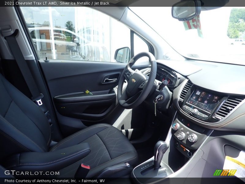 Silver Ice Metallic / Jet Black 2021 Chevrolet Trax LT AWD