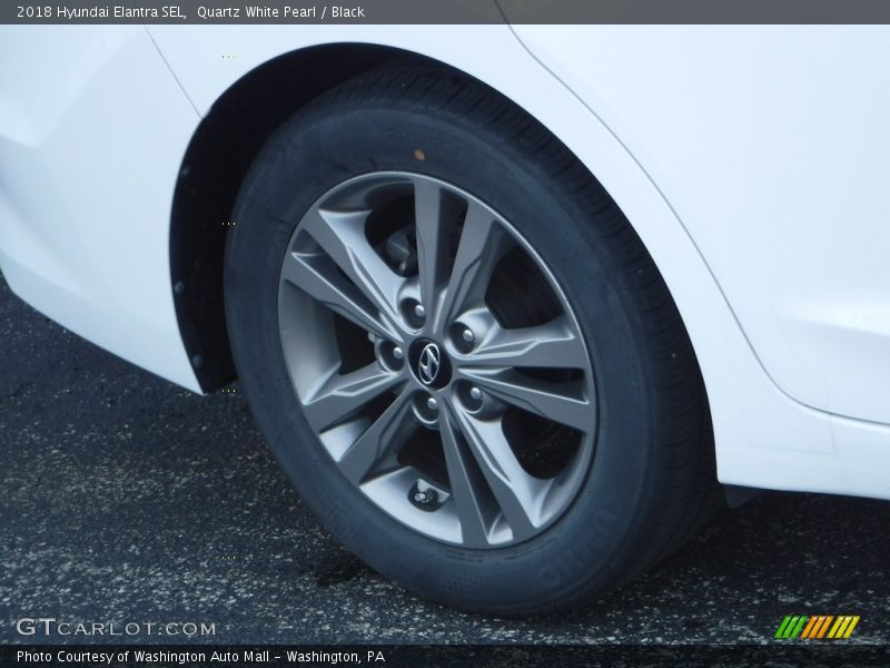 Quartz White Pearl / Black 2018 Hyundai Elantra SEL