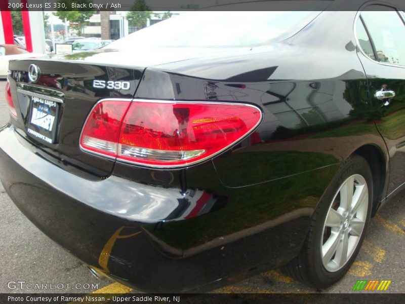 Black Onyx / Ash 2006 Lexus ES 330