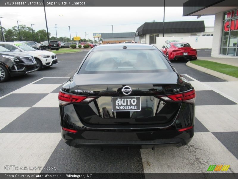 Super Black / Charcoal 2020 Nissan Sentra SV
