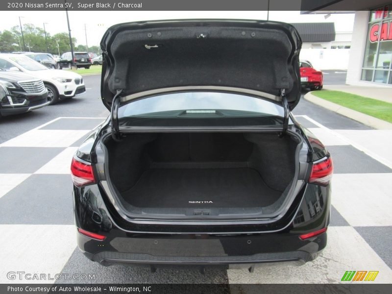 Super Black / Charcoal 2020 Nissan Sentra SV