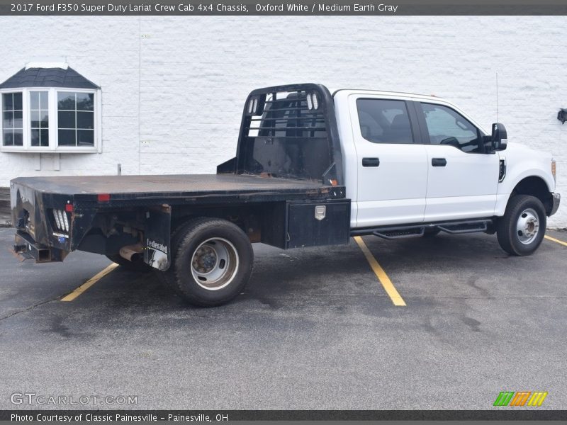 Oxford White / Medium Earth Gray 2017 Ford F350 Super Duty Lariat Crew Cab 4x4 Chassis