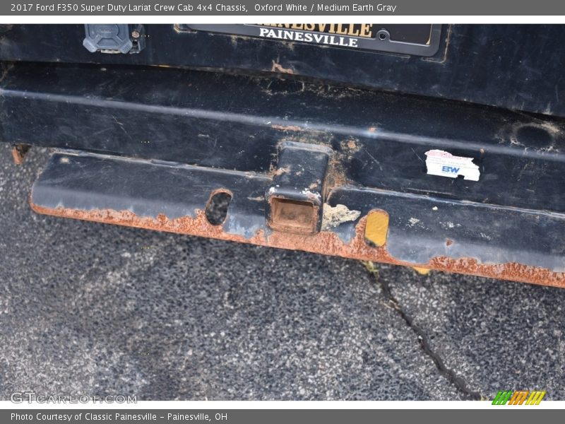 Oxford White / Medium Earth Gray 2017 Ford F350 Super Duty Lariat Crew Cab 4x4 Chassis