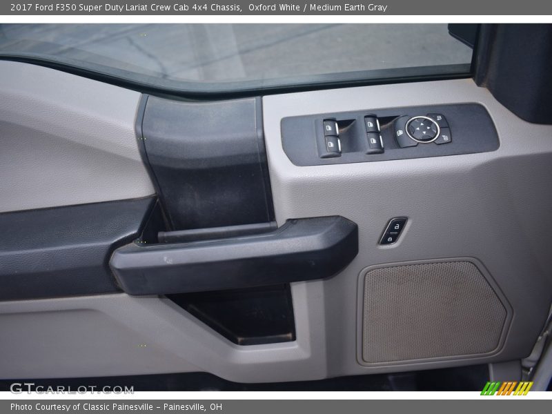 Oxford White / Medium Earth Gray 2017 Ford F350 Super Duty Lariat Crew Cab 4x4 Chassis