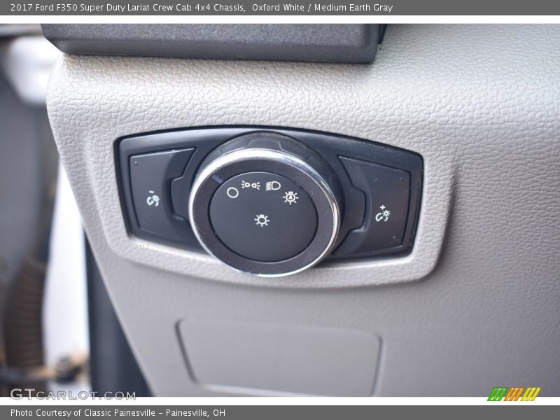 Oxford White / Medium Earth Gray 2017 Ford F350 Super Duty Lariat Crew Cab 4x4 Chassis