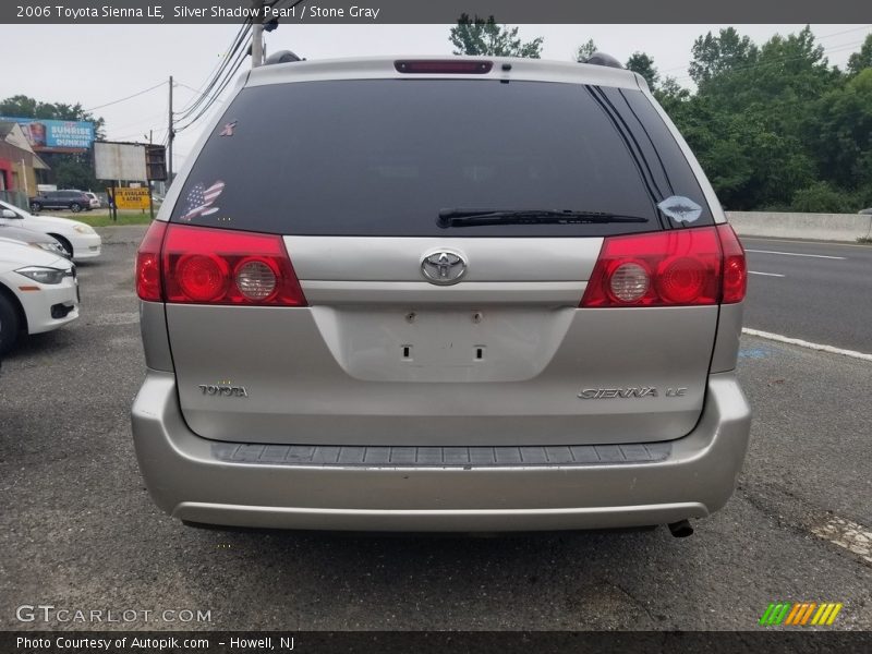 Silver Shadow Pearl / Stone Gray 2006 Toyota Sienna LE