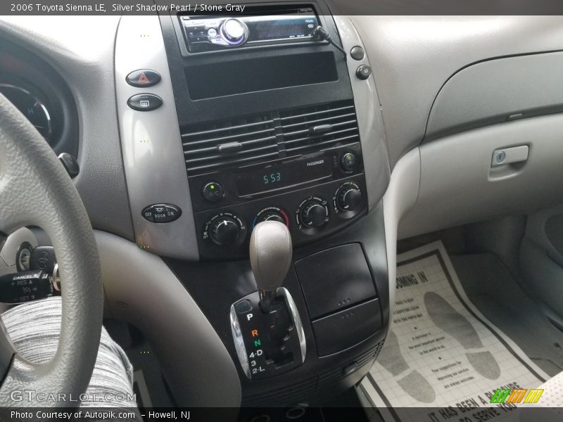 Silver Shadow Pearl / Stone Gray 2006 Toyota Sienna LE
