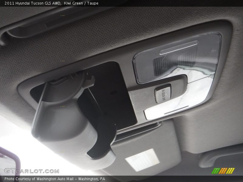 Kiwi Green / Taupe 2011 Hyundai Tucson GLS AWD