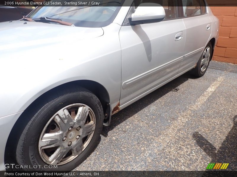 Sterling Silver / Gray 2006 Hyundai Elantra GLS Sedan