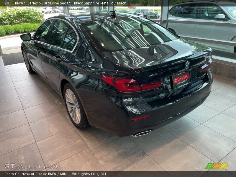 Black Sapphire Metallic / Black 2021 BMW 5 Series 530i xDrive Sedan