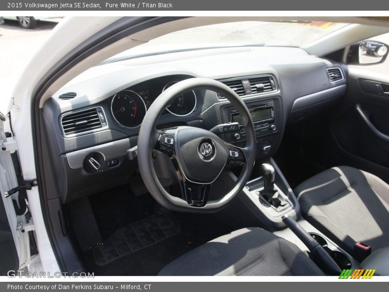 Pure White / Titan Black 2015 Volkswagen Jetta SE Sedan