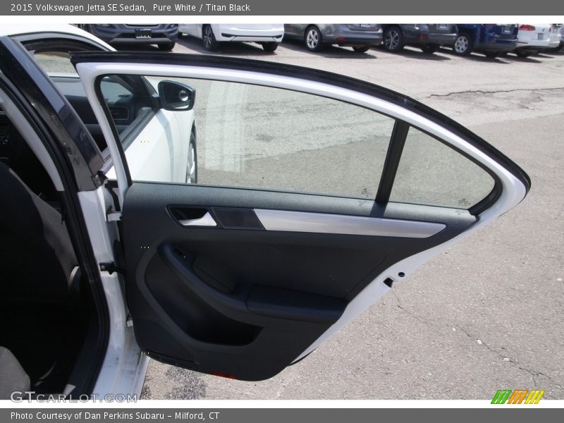 Pure White / Titan Black 2015 Volkswagen Jetta SE Sedan