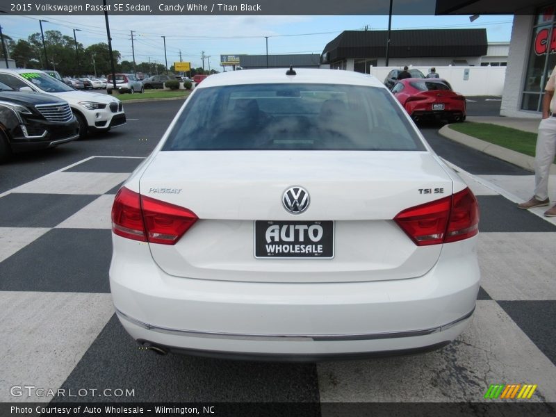 Candy White / Titan Black 2015 Volkswagen Passat SE Sedan
