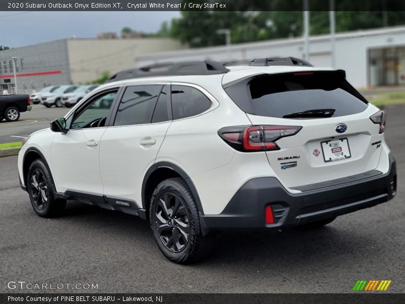 Crystal White Pearl / Gray StarTex 2020 Subaru Outback Onyx Edition XT