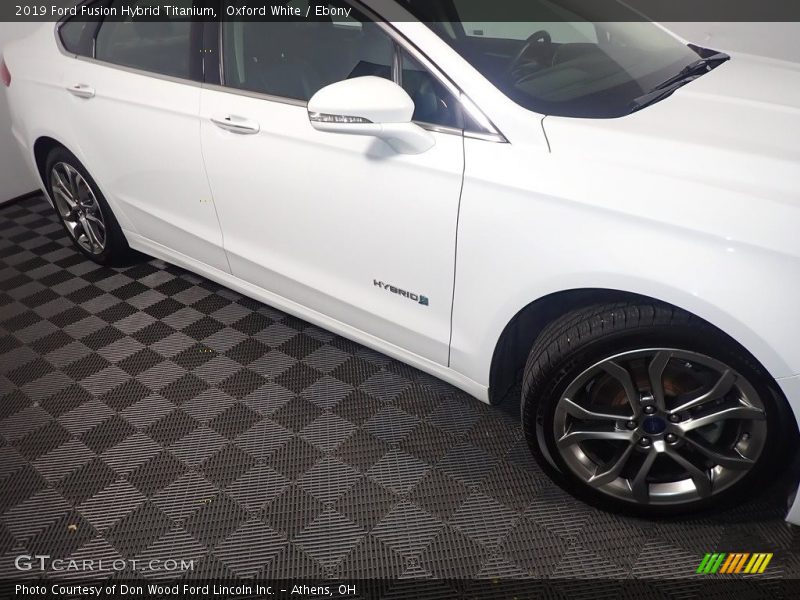 Oxford White / Ebony 2019 Ford Fusion Hybrid Titanium