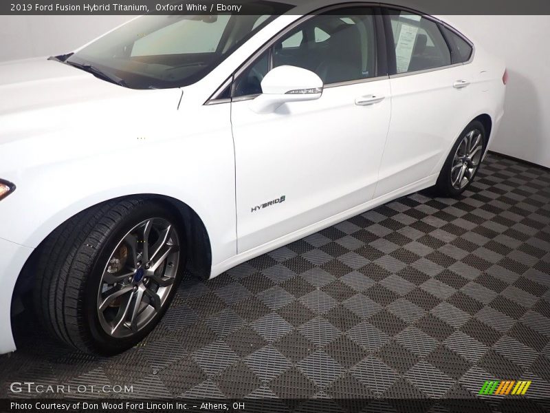 Oxford White / Ebony 2019 Ford Fusion Hybrid Titanium