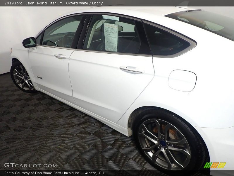 Oxford White / Ebony 2019 Ford Fusion Hybrid Titanium