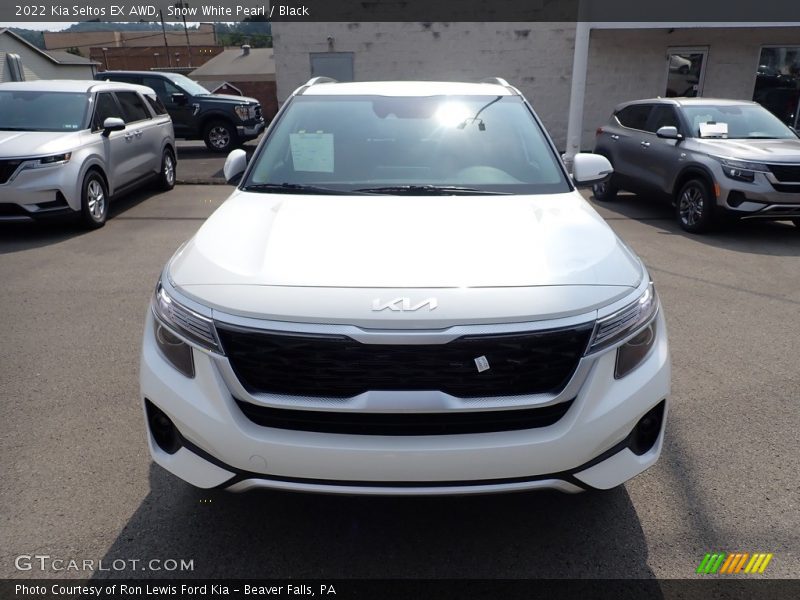 Snow White Pearl / Black 2022 Kia Seltos EX AWD