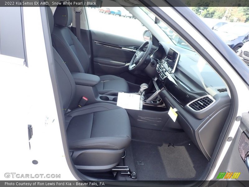 Snow White Pearl / Black 2022 Kia Seltos EX AWD