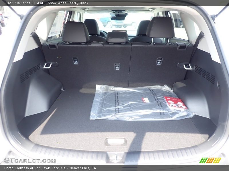 Snow White Pearl / Black 2022 Kia Seltos EX AWD