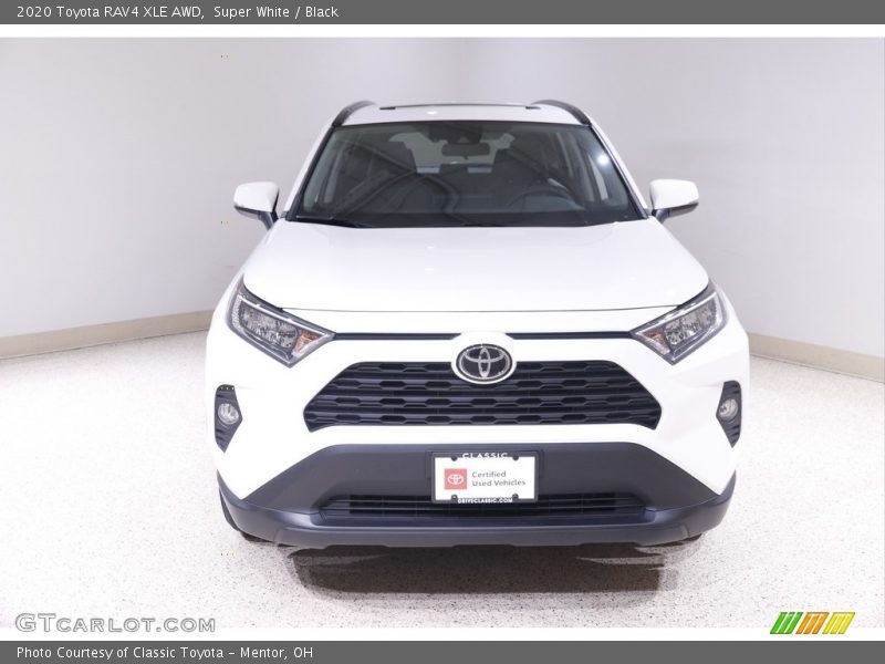 Super White / Black 2020 Toyota RAV4 XLE AWD