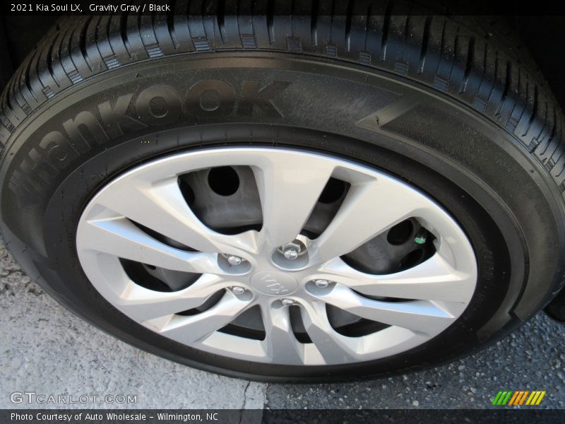 Gravity Gray / Black 2021 Kia Soul LX