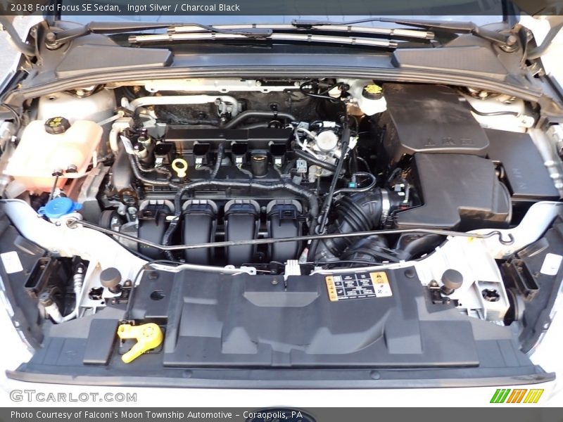 Ingot Silver / Charcoal Black 2018 Ford Focus SE Sedan