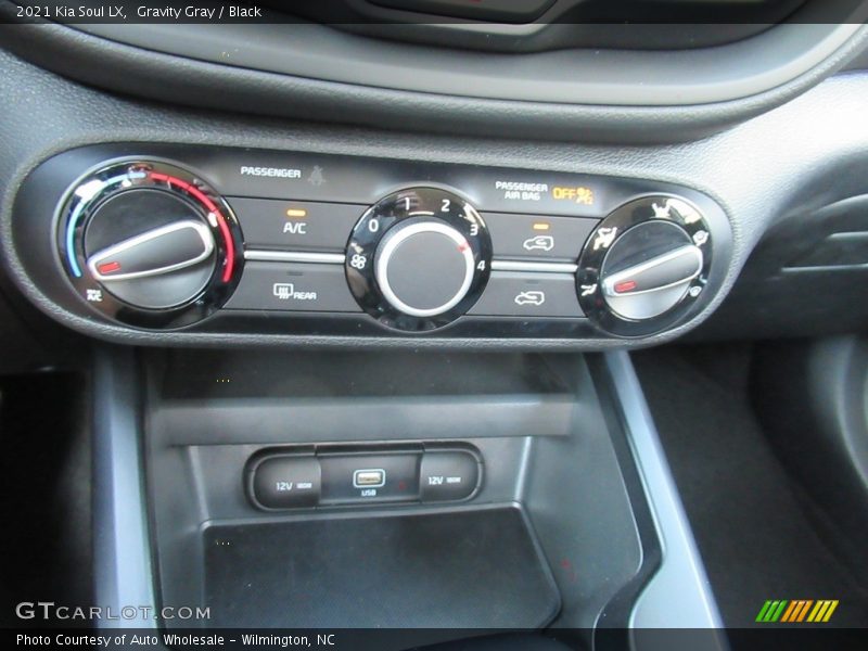 Gravity Gray / Black 2021 Kia Soul LX