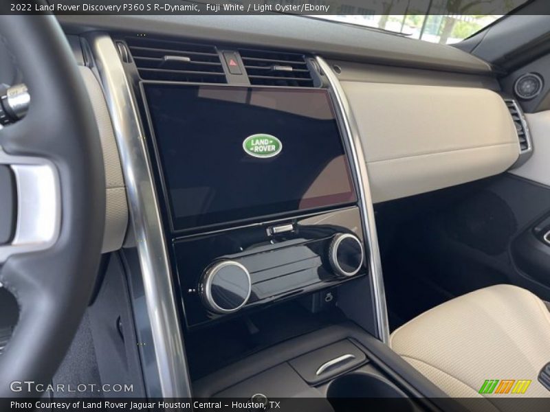 Fuji White / Light Oyster/Ebony 2022 Land Rover Discovery P360 S R-Dynamic