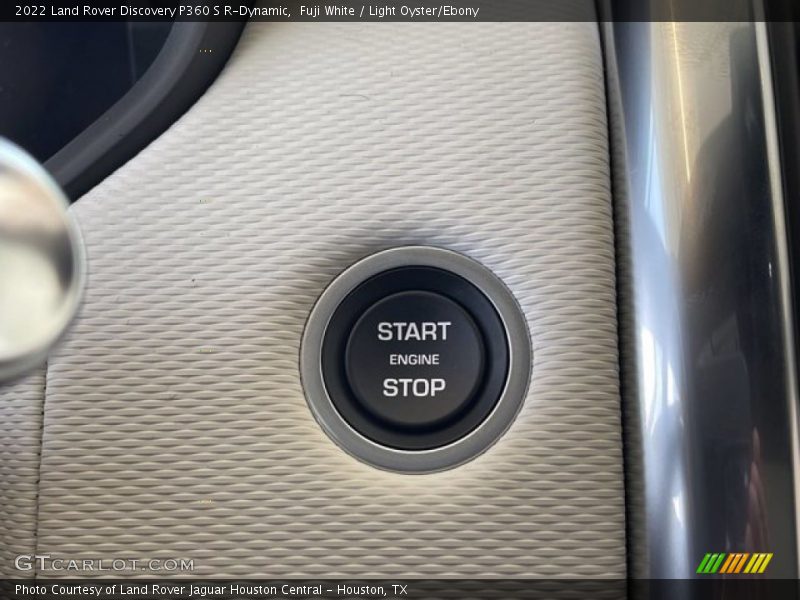 Fuji White / Light Oyster/Ebony 2022 Land Rover Discovery P360 S R-Dynamic