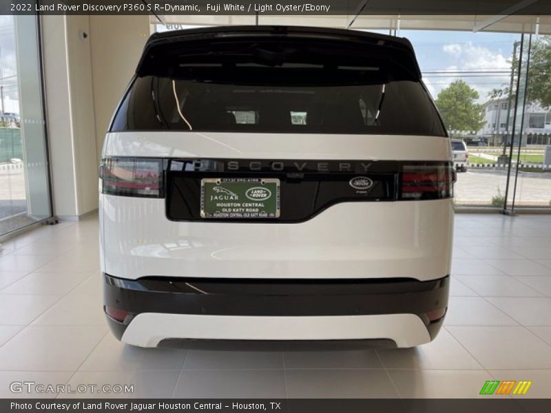 Fuji White / Light Oyster/Ebony 2022 Land Rover Discovery P360 S R-Dynamic