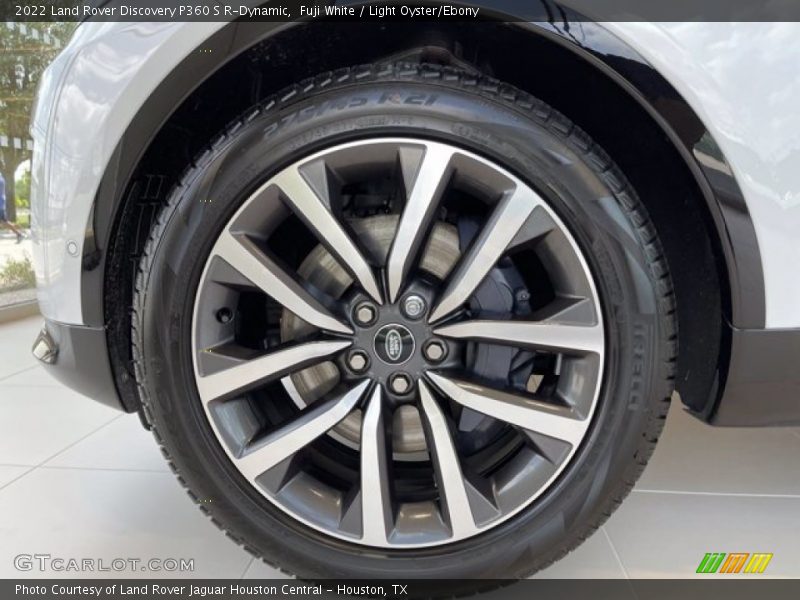 Fuji White / Light Oyster/Ebony 2022 Land Rover Discovery P360 S R-Dynamic