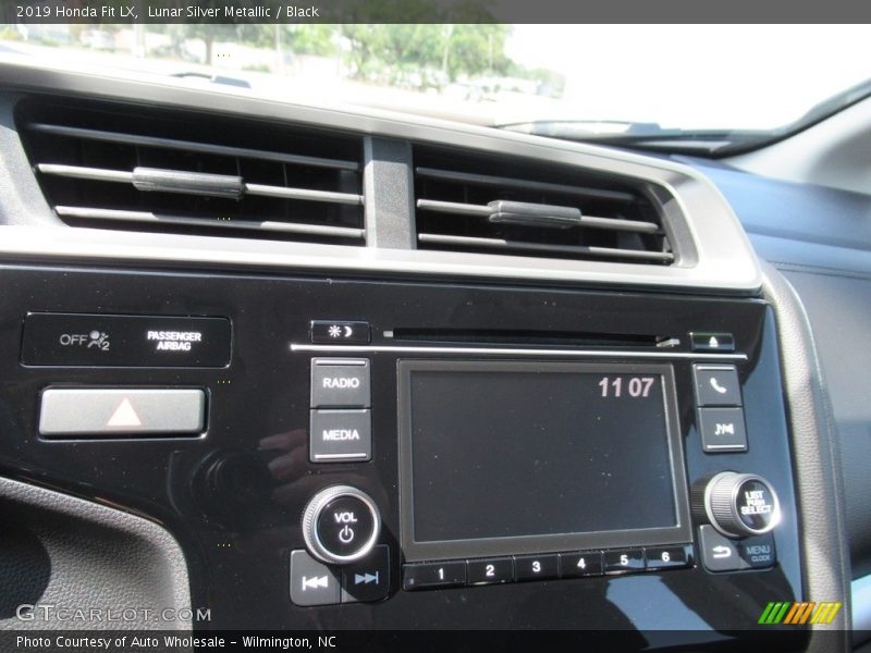 Lunar Silver Metallic / Black 2019 Honda Fit LX