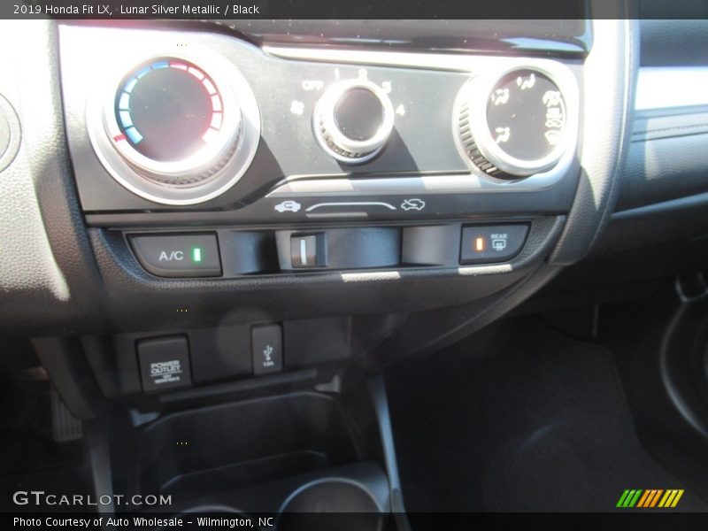 Lunar Silver Metallic / Black 2019 Honda Fit LX