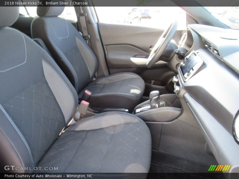 Brilliant Silver / Charcoal 2018 Nissan Kicks SV