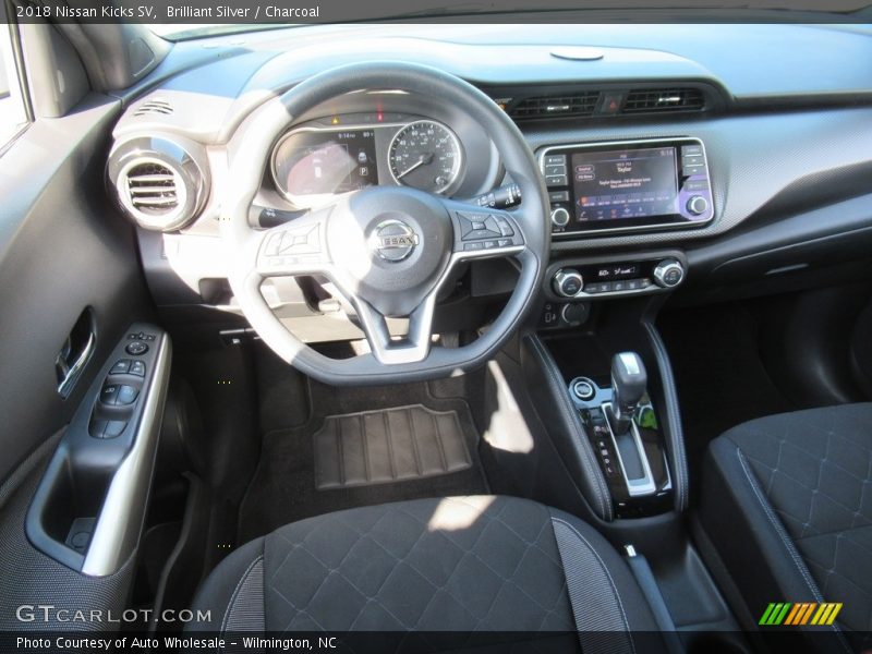 Brilliant Silver / Charcoal 2018 Nissan Kicks SV