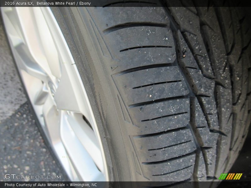 Bellanova White Pearl / Ebony 2016 Acura ILX