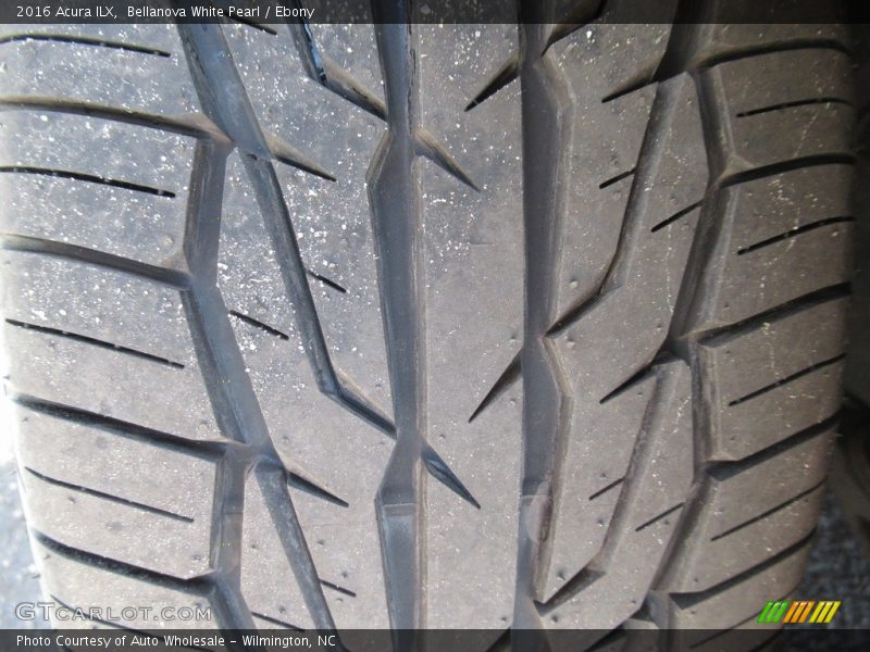 Bellanova White Pearl / Ebony 2016 Acura ILX
