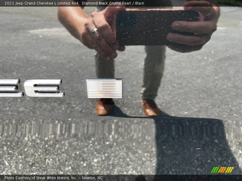 Diamond Black Crystal Pearl / Black 2021 Jeep Grand Cherokee L Limited 4x4