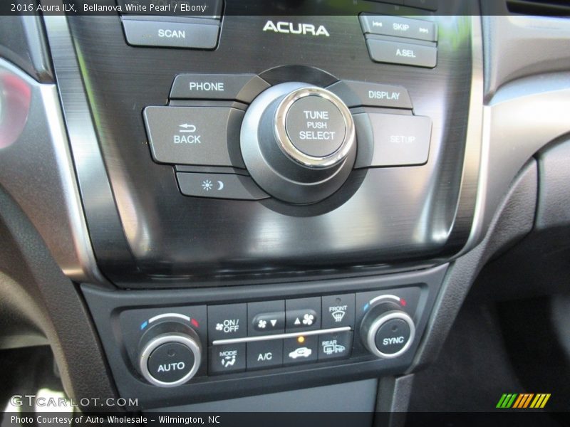 Bellanova White Pearl / Ebony 2016 Acura ILX