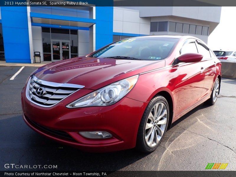 Sparkling Ruby / Black 2013 Hyundai Sonata SE