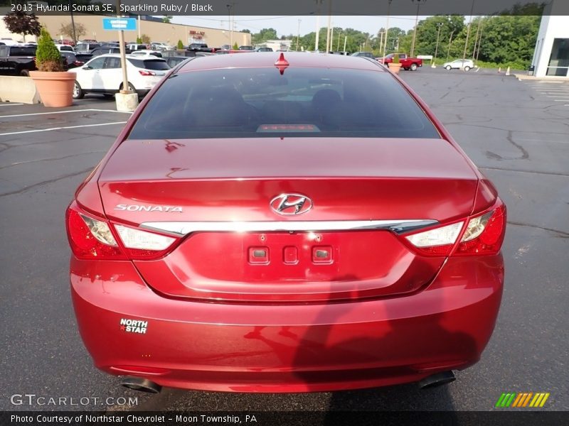 Sparkling Ruby / Black 2013 Hyundai Sonata SE