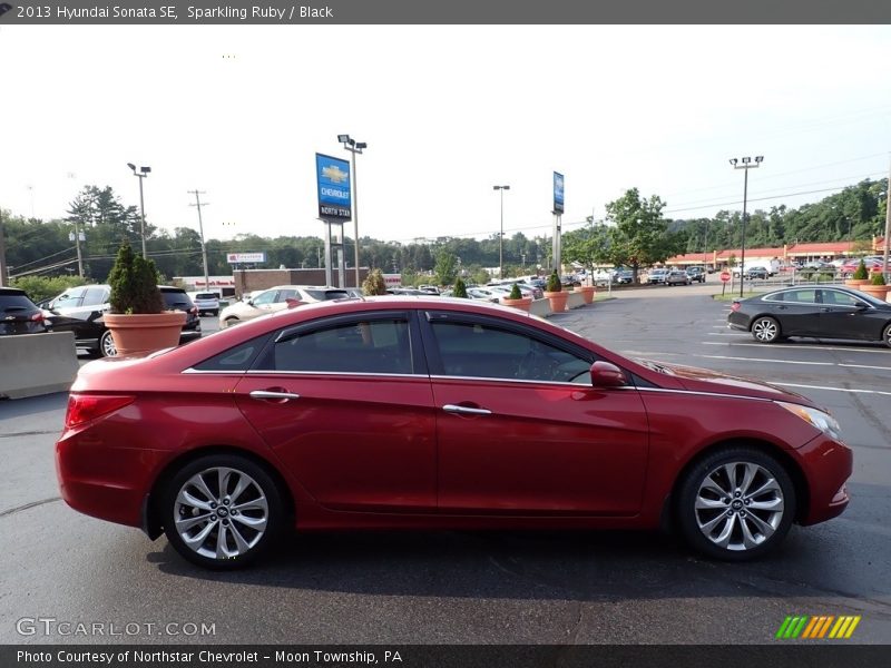 Sparkling Ruby / Black 2013 Hyundai Sonata SE