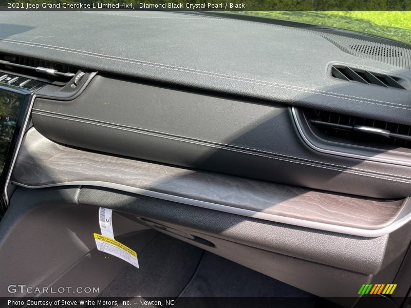 Diamond Black Crystal Pearl / Black 2021 Jeep Grand Cherokee L Limited 4x4