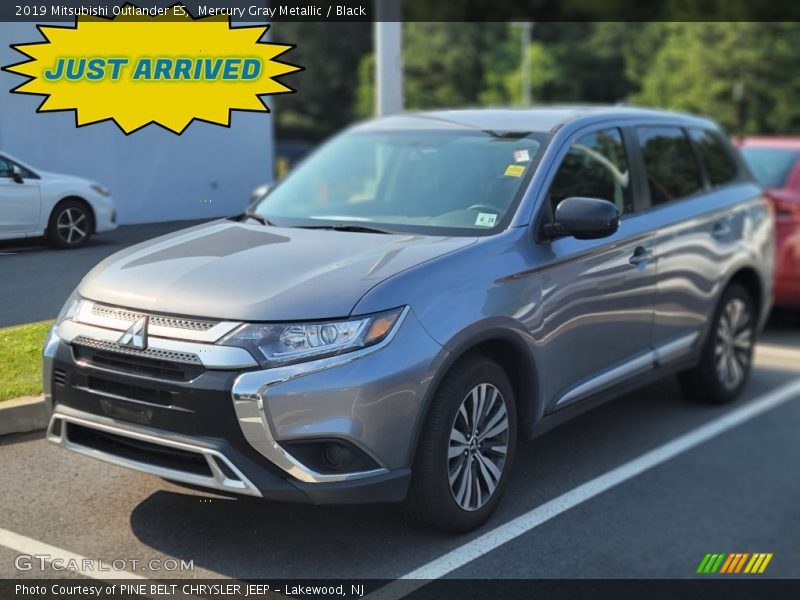 Mercury Gray Metallic / Black 2019 Mitsubishi Outlander ES