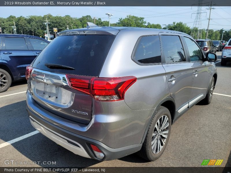 Mercury Gray Metallic / Black 2019 Mitsubishi Outlander ES