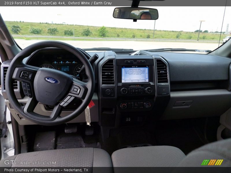 Oxford White / Earth Gray 2019 Ford F150 XLT SuperCab 4x4