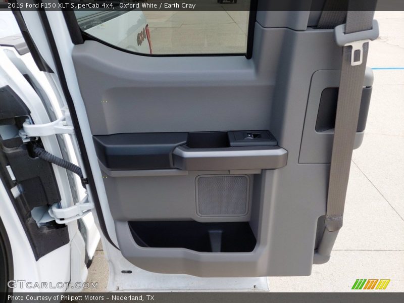 Oxford White / Earth Gray 2019 Ford F150 XLT SuperCab 4x4