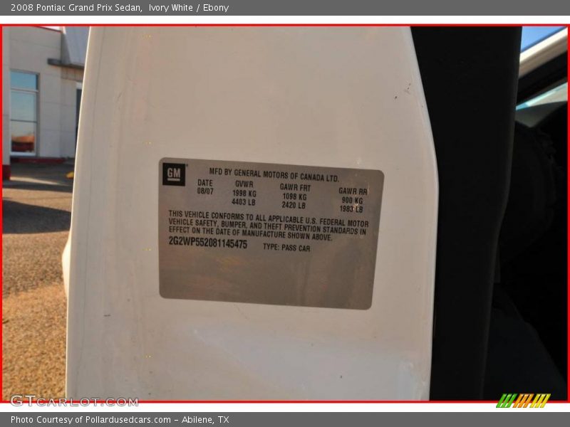 Ivory White / Ebony 2008 Pontiac Grand Prix Sedan